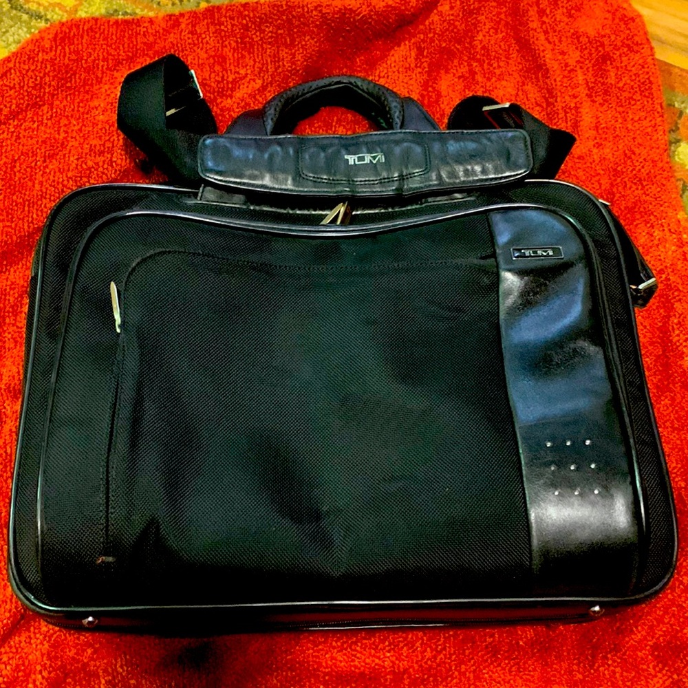 TUMI LXT Imagination laptop bag/messenger